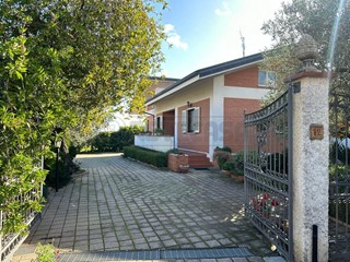 Villa in Vendita a Catanzaro, 220 m²