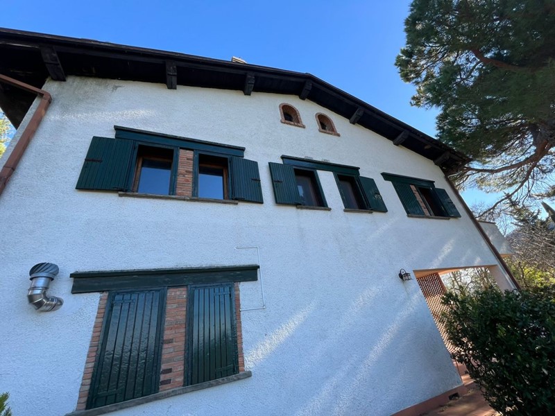 Villa in Vendita a Vicchio, zona Villore, 205'000€, 250 m²