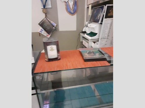 Attività commerciale in Vendita a Carrara, 70'000€, 130 m², arredato