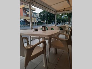 Attività commerciale in Vendita a Carrara, 70'000€, 130 m², arredato