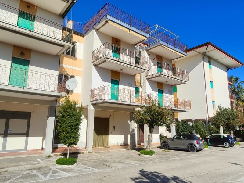 Quadrilocale in Vendita a Ascea, zona Velia, 185'000€, 110 m², arredato