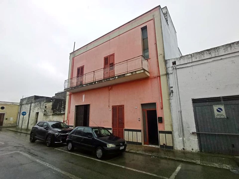 Casa Indipendente in Vendita a San Donaci, 110'000€, 260 m², con Box