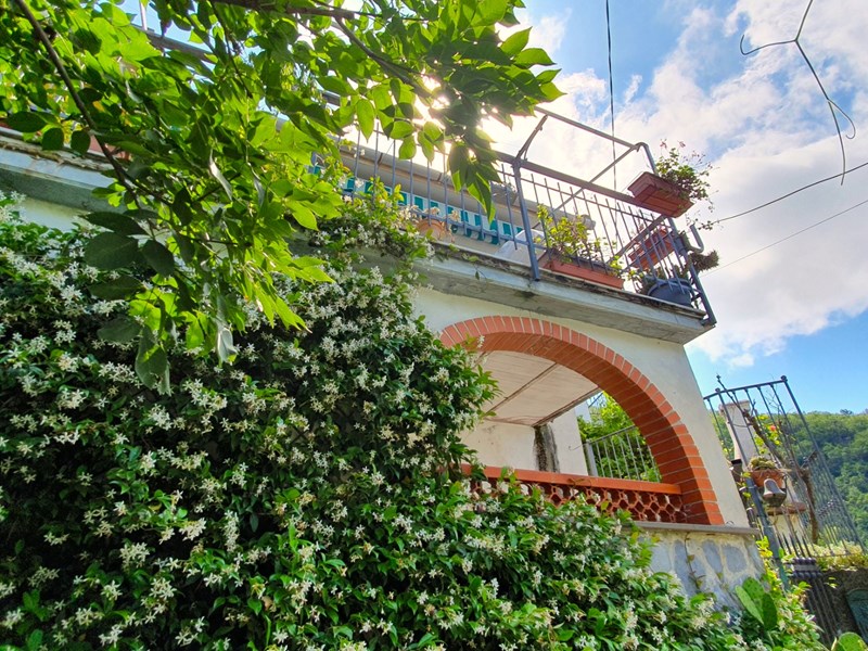 Casa Semi Indipendente in Vendita a Rapallo, zona Via montepegli , 62'000€, 75 m², arredato