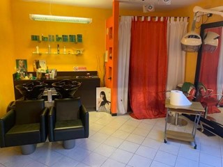 Immobile commerciale in Affitto a Cascina, 460€, 30 m²