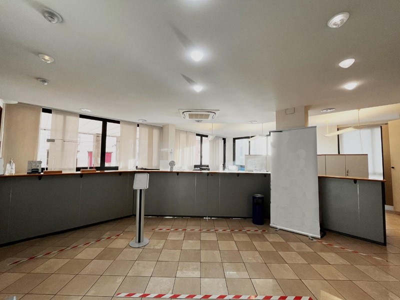 Ufficio in Vendita a Livorno, 345'000€, 240 m²