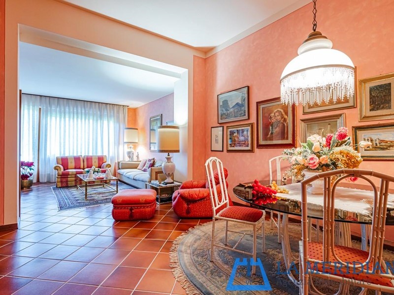 Casa Indipendente in Vendita a Lamporecchio, 279'000€, 220 m²