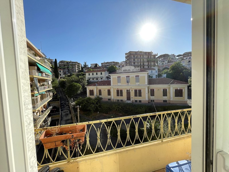 Trilocale in Vendita a Sanremo, 140'000€, 70 m²