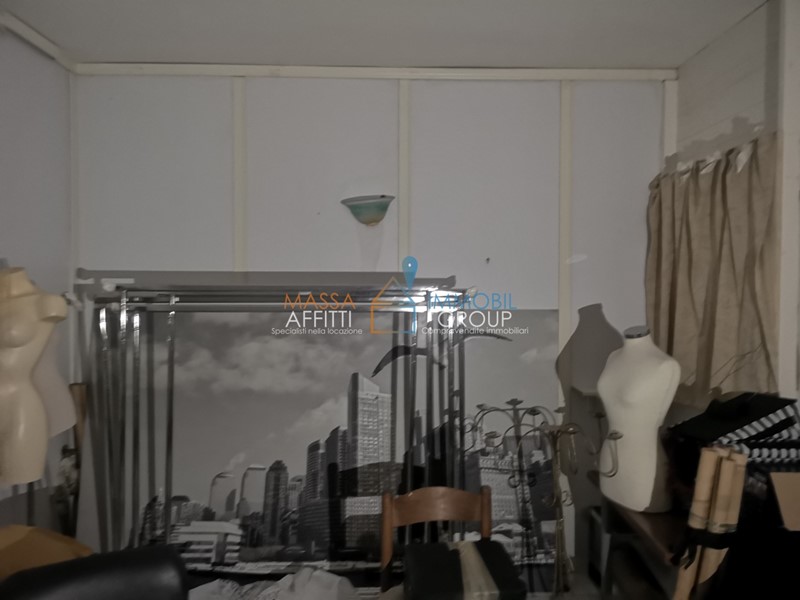 Attività commerciale in Vendita a Massa, 80'000&euro;, 65 m²
