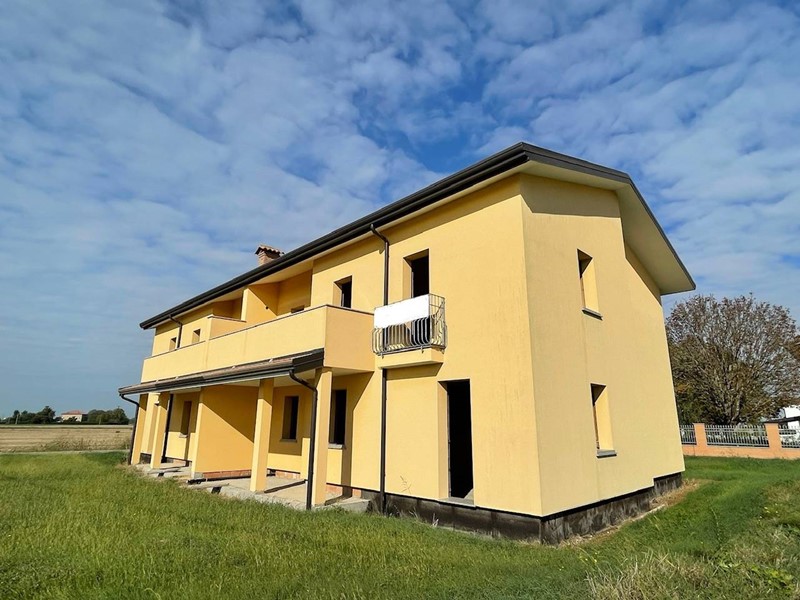 Casa Indipendente in Vendita a Ferrara, zona Chiesuol del Fosso, 169'000€, 170 m²