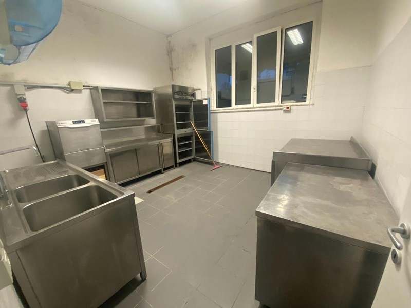 Immobile commerciale in Vendita a Ponsacco, 110'000€, 150 m²