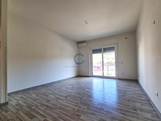 Quadrilocale in Vendita a Catanzaro, zona Santa Maria, 73'000&euro;, 112 m²