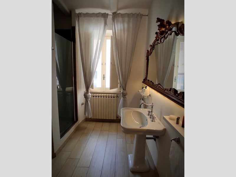 Attività commerciale in Vendita a Città Sant'Angelo, zona centro storico, 95'000€, 65 m², arredato