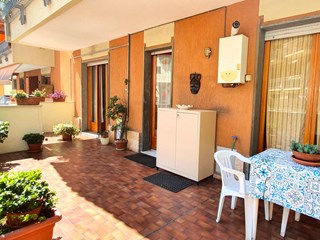 Appartamento in Vendita a Rapallo, zona Via torre menegotto , 320'000€, 150 m², arredato, con Box