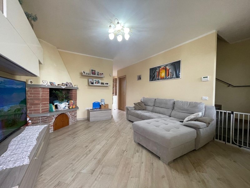 Villetta a schiera in Vendita a Crespina Lorenzana, zona Le Lame, 289'000€, 240 m², arredato