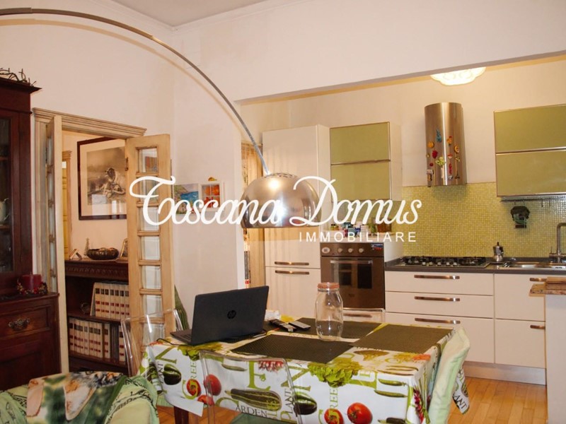 Appartamento in Vendita a Siena, 349'000€, 134 m², arredato, con Box