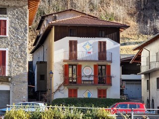 Appartamento in Vendita a Incudine, 99'000€, 170 m²