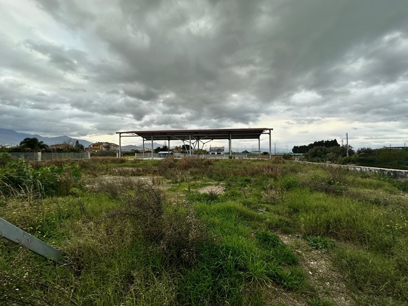 Magazzino in Affitto a Barcellona Pozzo di Gotto, 600€, 300 m²