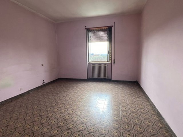Casa Indipendente in Vendita a Civita Castellana, 150'000€, 200 m²
