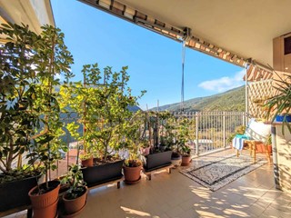 Appartamento in Vendita a Deiva Marina, 200'000€, 94 m², con Box