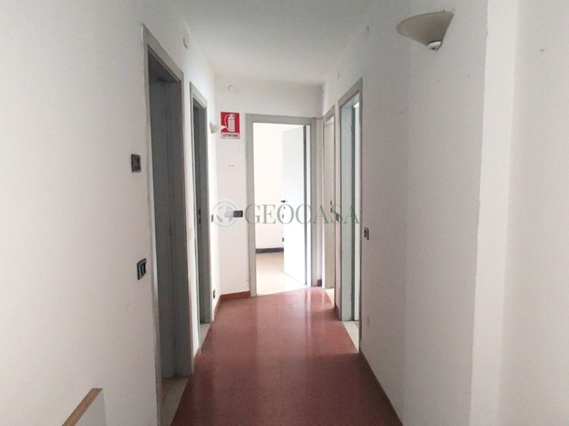 Appartamento in Vendita a Sarzana, zona Centro fuori le mura, 165'000€, 110 m²