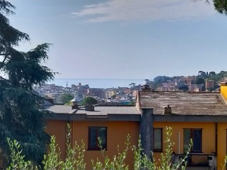 Appartamento in Vendita a Rapallo, zona Via del Castellino , 170'000€, arredato