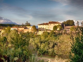 Villa in Vendita a Casciana Terme Lari, zona Cevoli, 600'000€, 1000 m²