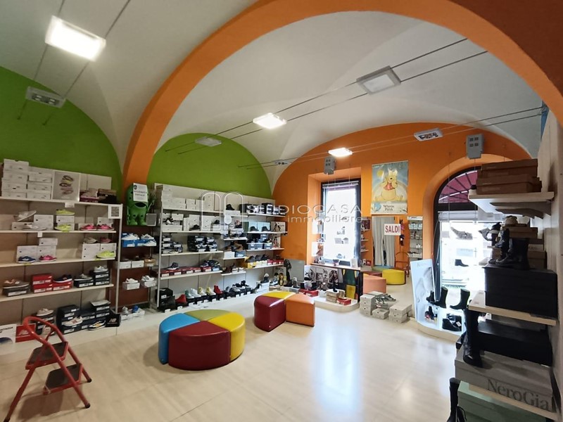 Immobile commerciale in Affitto a San Giuliano Terme, 600€, 50 m²