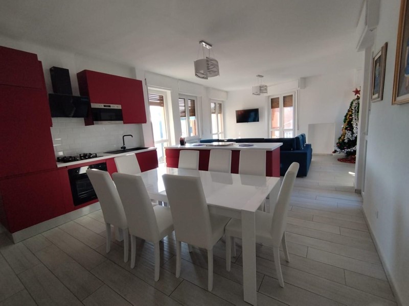 Quadrilocale in Vendita a Pisa, zona Tirrenia, 245'000€, 90 m²