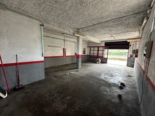 Immobile commerciale in Affitto a Castelnuovo Magra, 700€, 60 m²