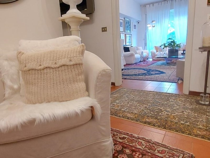 Appartamento in Vendita a Carrara, 210'000€, 128 m²