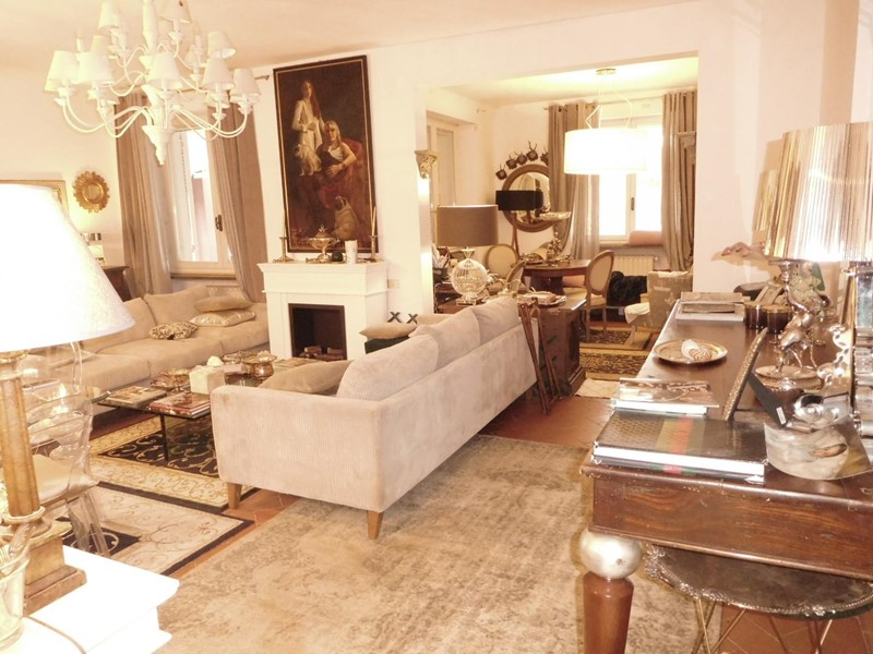 Villa bifamiliare in Vendita a Pisa, zona Tirrenia, 499'000€, 160 m², arredato