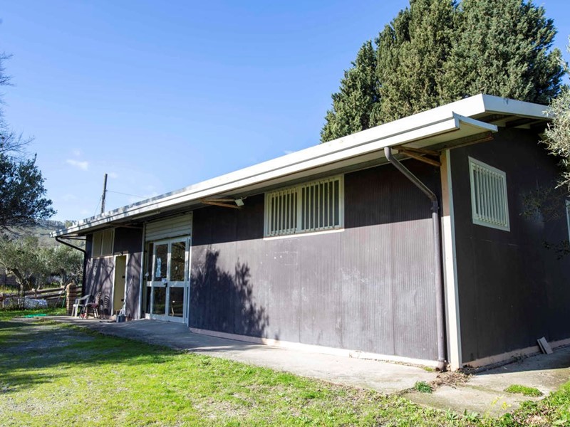 Capannone in Affitto a Catanzaro, 750&euro;, 120 m²