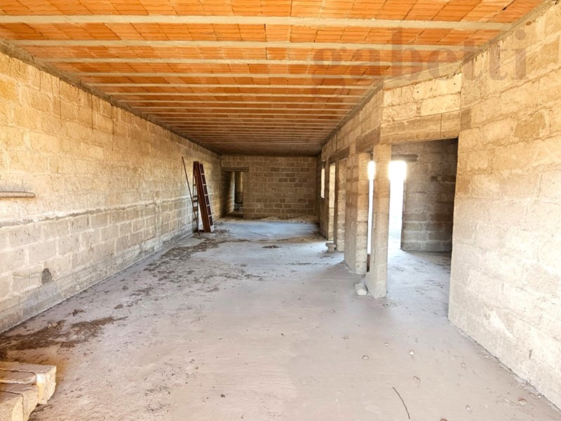 Appartamento in Vendita a Copertino, 98'000€, 380 m²