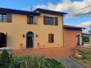 Casa Indipendente in Vendita a Santa Croce sull'Arno, zona Staffoli, 850'000€, 300 m², arredato