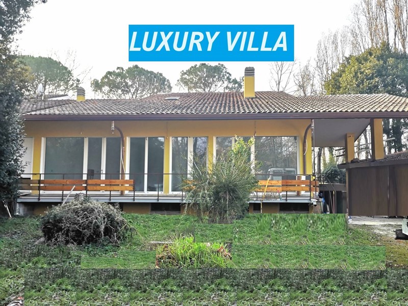 Villa in Affitto a Ravenna, zona Ravegnana, 3'400€, 566 m²
