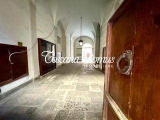 Appartamento in Vendita a Siena, 480'000€, 200 m²