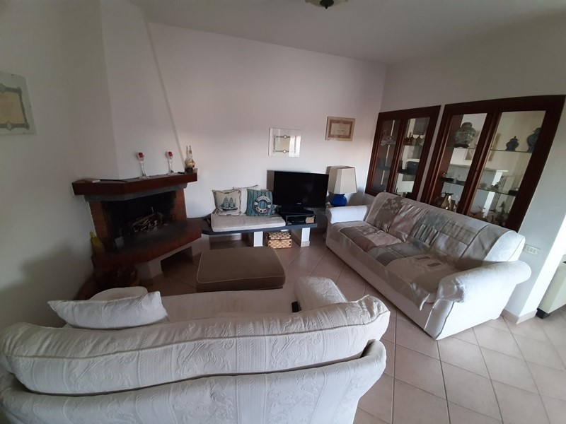 Appartamento in Vendita a Ponsacco, 195'000€, 160 m², arredato, con Box