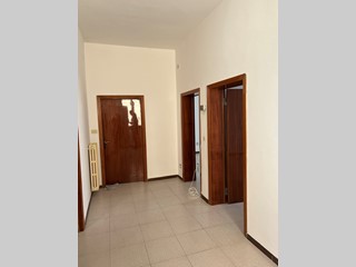 Appartamento in Vendita a Rapolano Terme, 115'000€, 95 m², con Box