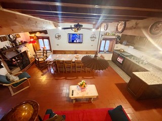 Casa Semi Indipendente in Vendita a Massarosa, zona Miglianello, 285'000€, 160 m², arredato