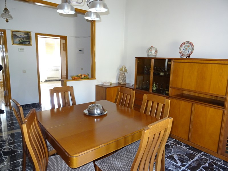 Appartamento in Vendita a Trecastelli, 120'000€, 110 m², arredato, con Box