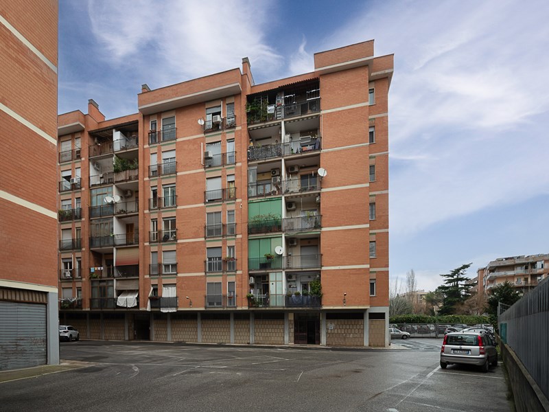 Trilocale in Vendita a Roma, zona MAGLIANA, 195'000€, 72 m²