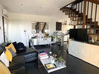 Attico in Vendita a Empoli, 390'000€, 130 m², arredato, con Box