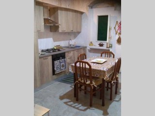 Casa Indipendente in Vendita a Canicattini Bagni, 28'000€, 100 m²