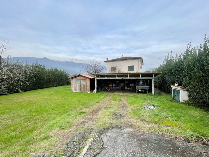 Quadrilocale in Vendita a Pietrasanta, 280'000€, 85 m²