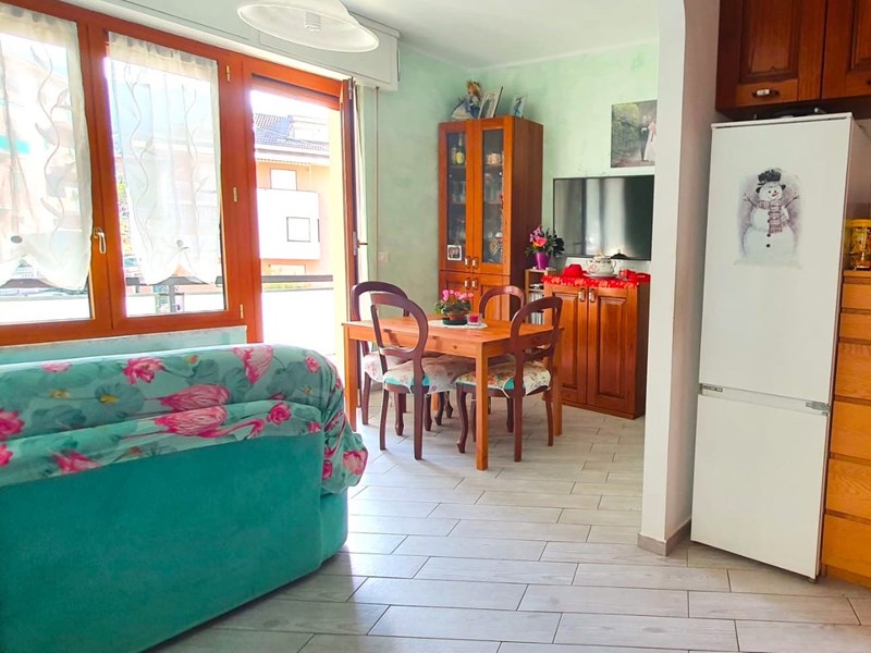 Appartamento in Vendita a Rapallo, zona Via Torre del Menegotto , 165'000€, 73 m², arredato