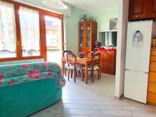 Appartamento in Vendita a Rapallo, zona Via Torre del Menegotto , 165'000€, 73 m², arredato