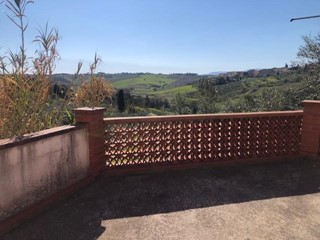 Villa bifamiliare in Vendita a Cerreto Guidi, 320'000€, 260 m²