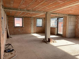 Immobile commerciale in Affitto a Coreglia Antelminelli, zona Ghivizzano, 900€, 180 m²