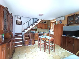 Casa Indipendente in Vendita a Bagni di Lucca, zona Lugliano, 63'000€, 80 m²