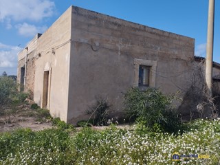 Casale in Vendita a Portopalo di Capo Passero, 200'000€, 180 m²